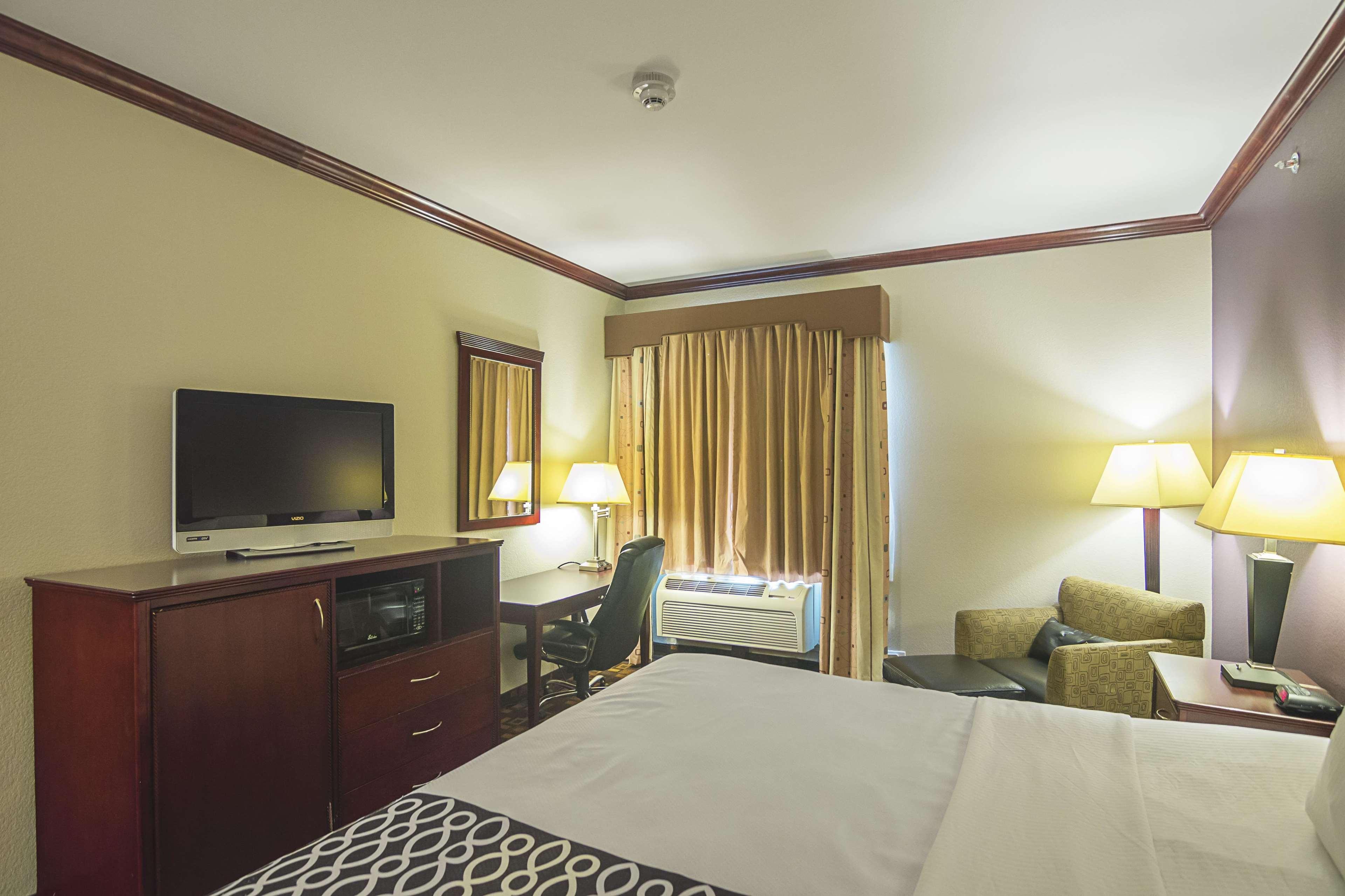 La Quinta By Wyndham Lindale Hotel Exterior foto