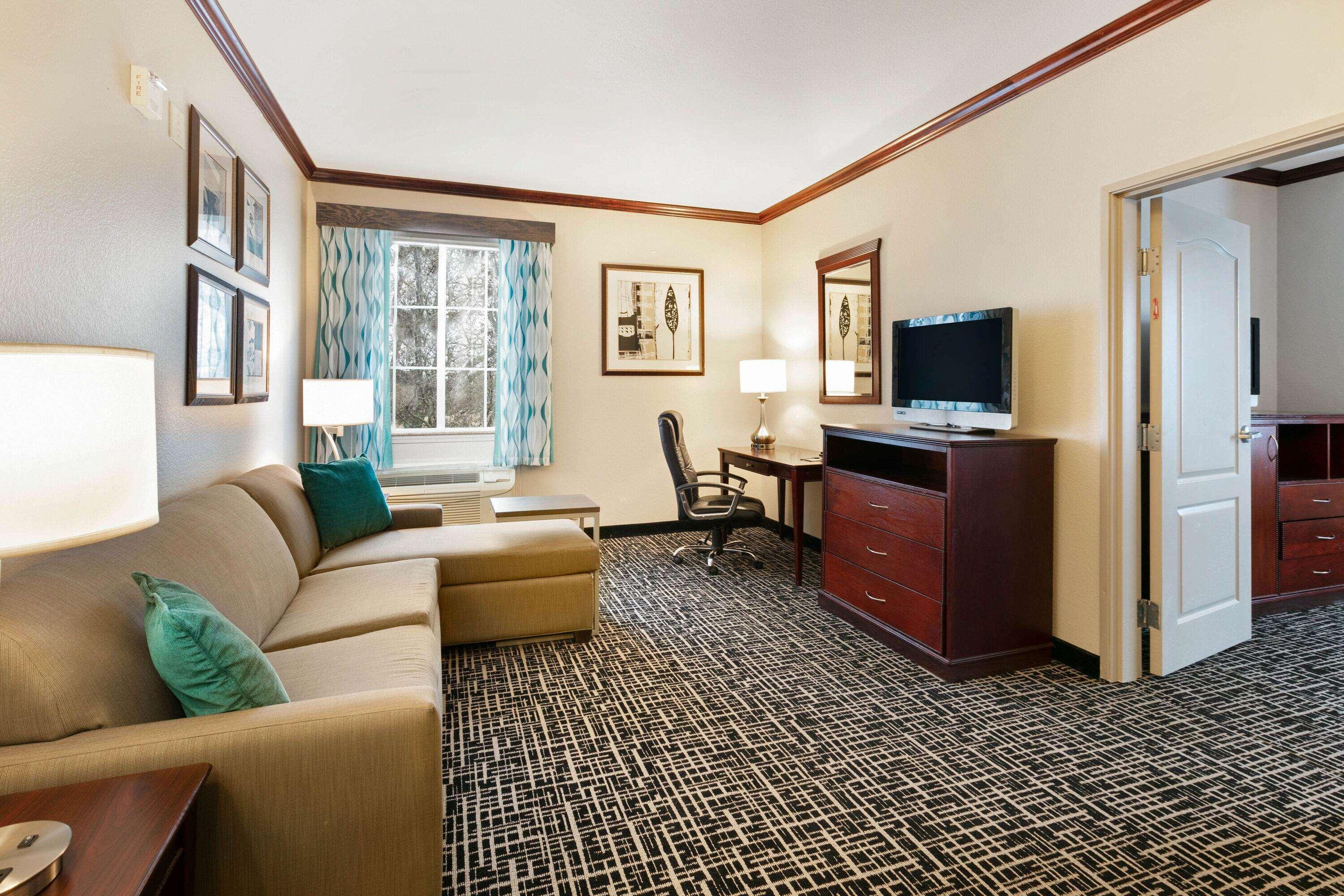 La Quinta By Wyndham Lindale Hotel Exterior foto